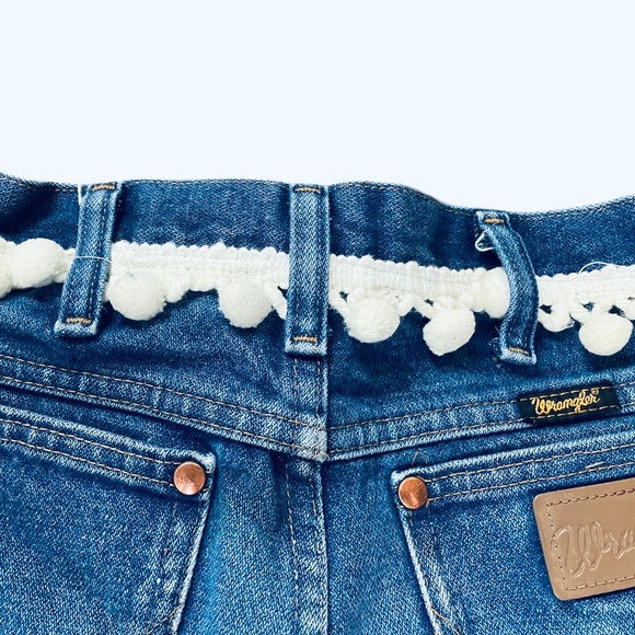 WRANGLER embroidered cutoff shorts, Daisy Dukes, Girls size 12-14 - Picture 9 of 11